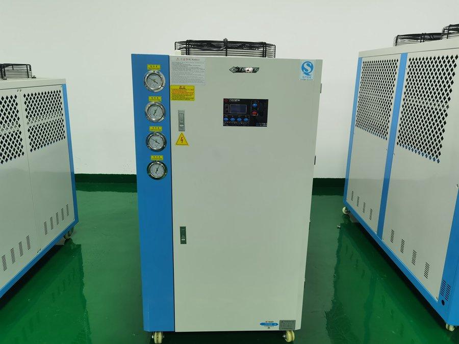 風(fēng)冷式冷水機(jī)的故障問題如何解決？